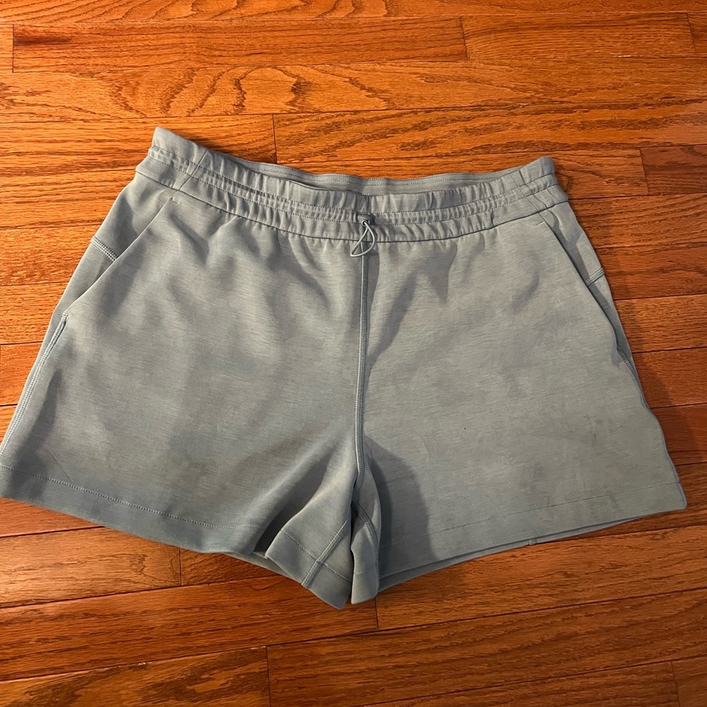 Lululemon Softstreme High Rise Shorts, Size 12